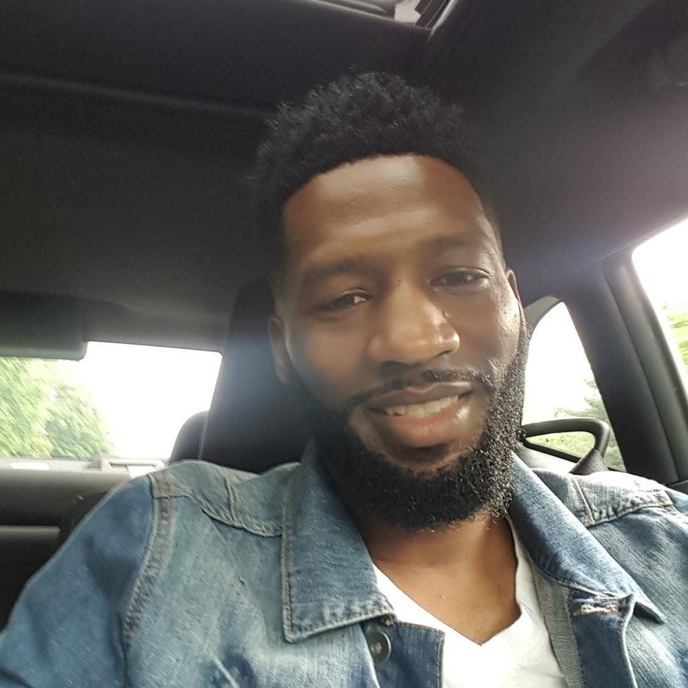 Meet your Posher, Emmanuel